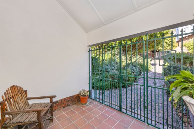 To Let 6 Bedroom Property for Rent in Fish Hoek Western Cape